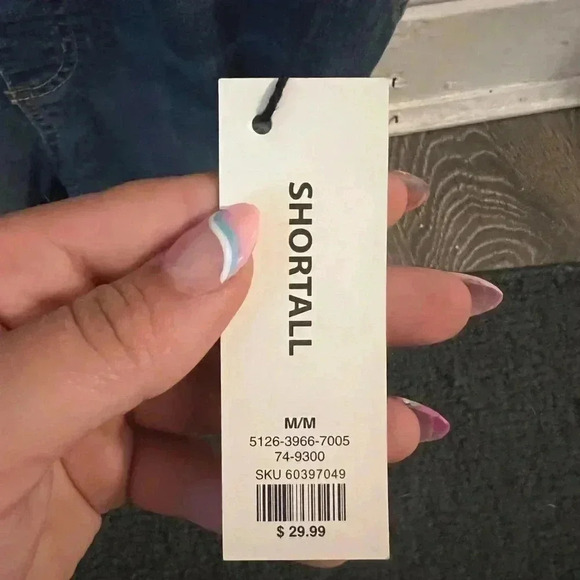 U2B Urban basics woman’s jean shortalls. NWT. Size Medium - Picture 4 of 4